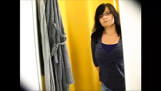 Big Natural Tits Bounce In The Dressing Room