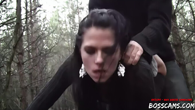 Julia 18 Gets Her Pussy Pounded In The Woods By A Horny Guy