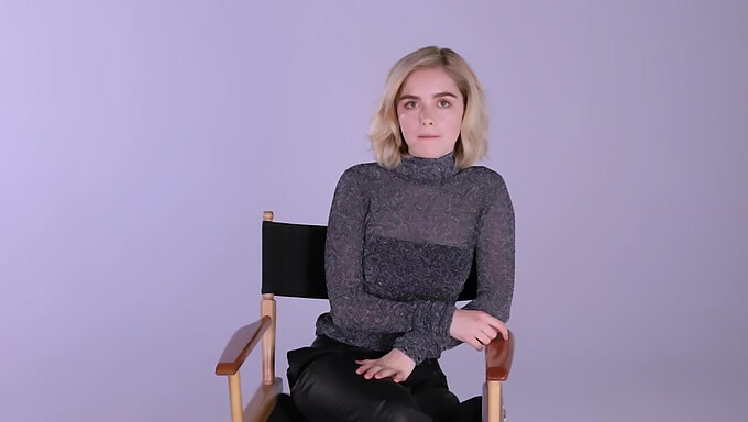 Kiernan Shipka Imádnivaló Szóló Maszturbálása