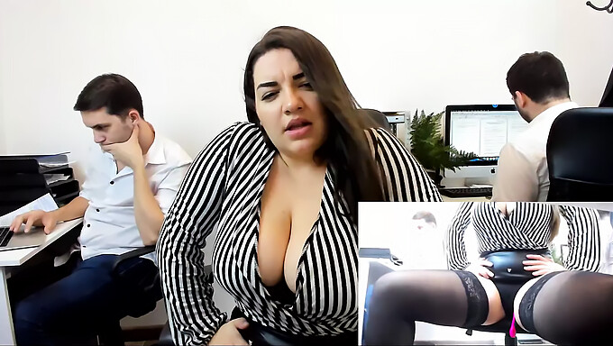 Velika, Bujna In Lepa Debela Ženska Seksi In Zabavna Predstava Vlog