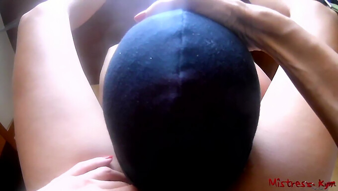 Femdom Mistress Kym Intenzív Puncievése Pov-Ban